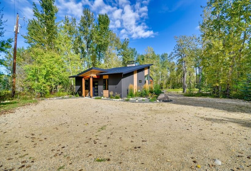 Rock Creek Retreat: Creekside Cabin Near Red Lodge