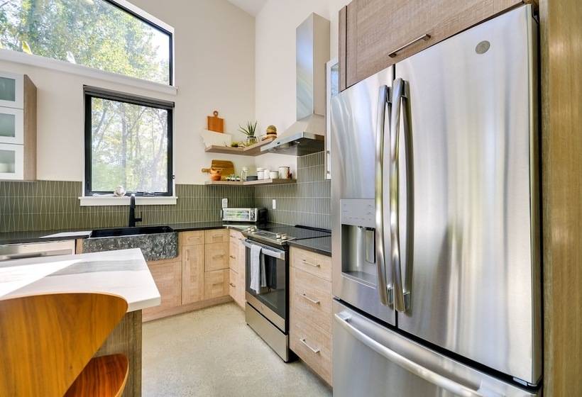 Rock Creek Retreat: Creekside Cabin Near Red Lodge