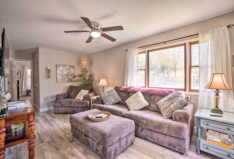 Rockaway Beach House W/ Fire Pit & River View!