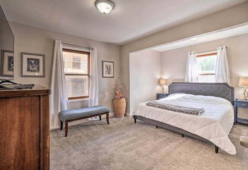 Rockaway Beach House W/ Fire Pit & River View!