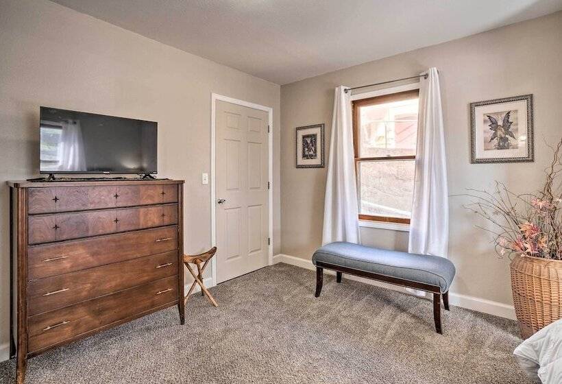 Rockaway Beach House W/ Fire Pit & River View!