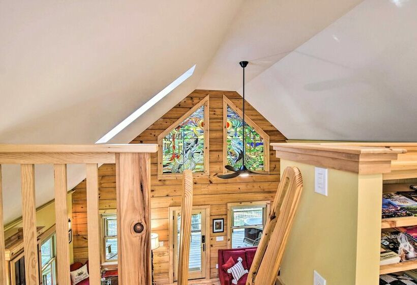 Romantic Asheville Area Cabin W/ Deck & Hot Tub!