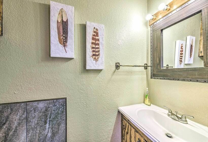 Ruidoso Home W/ Patio, Walk To Restaurants!