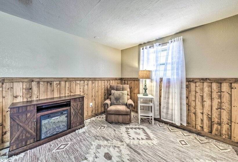 Ruidoso Home W/ Patio, Walk To Restaurants!