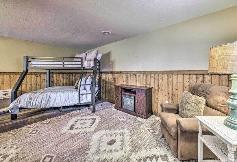 Ruidoso Home W/ Patio, Walk To Restaurants!