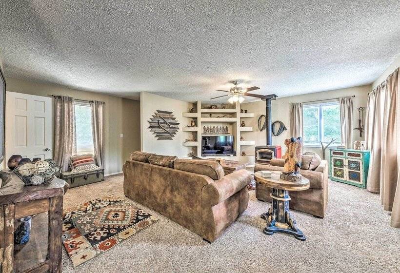 Ruidoso Home W/ Patio, Walk To Restaurants!