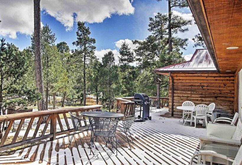 Rustic Alto Cabin W/ Hot Tub, Deck & Fireplace!