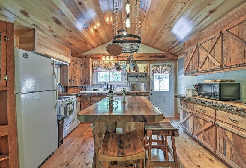 20 Acre Cabin W/ Pond: 6 Mi To River Arts District