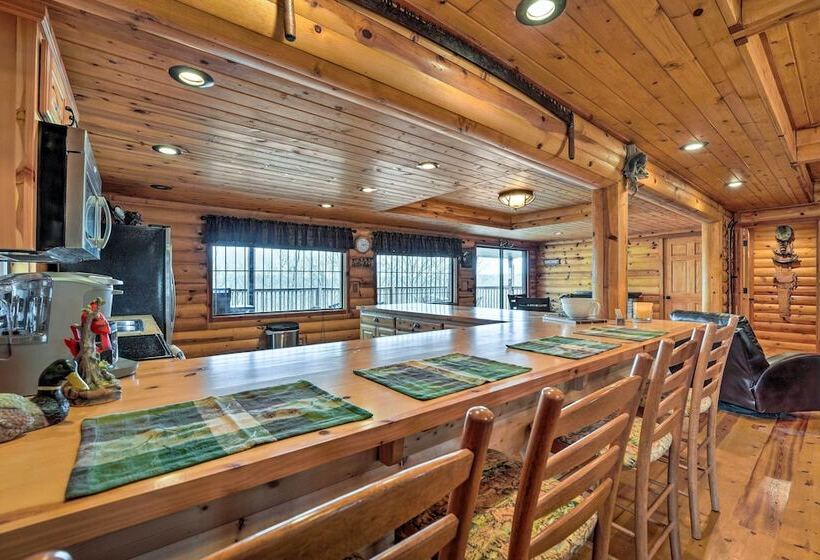 Rustic Cabin In Roaring River State Park!