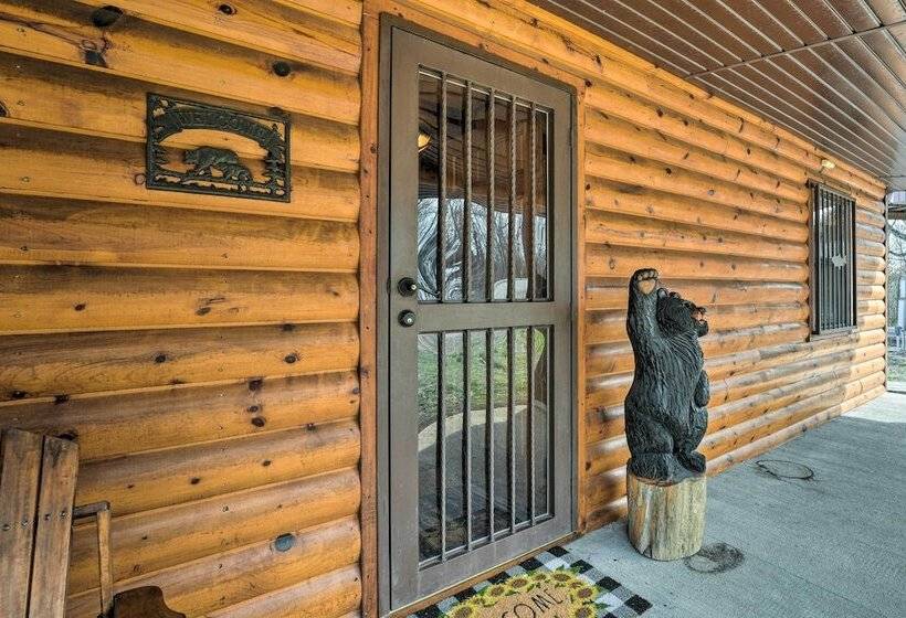 Rustic Cabin In Roaring River State Park!
