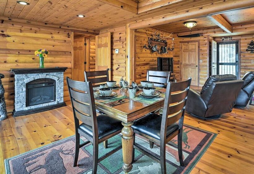 Rustic Cabin In Roaring River State Park!
