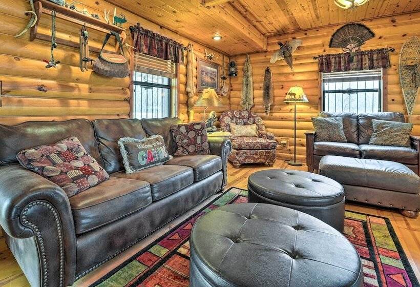 Rustic Cabin In Roaring River State Park!