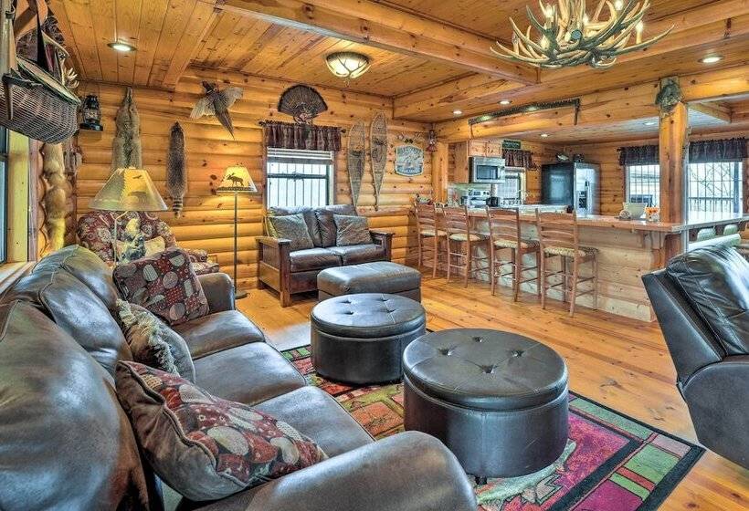 Rustic Cabin In Roaring River State Park!