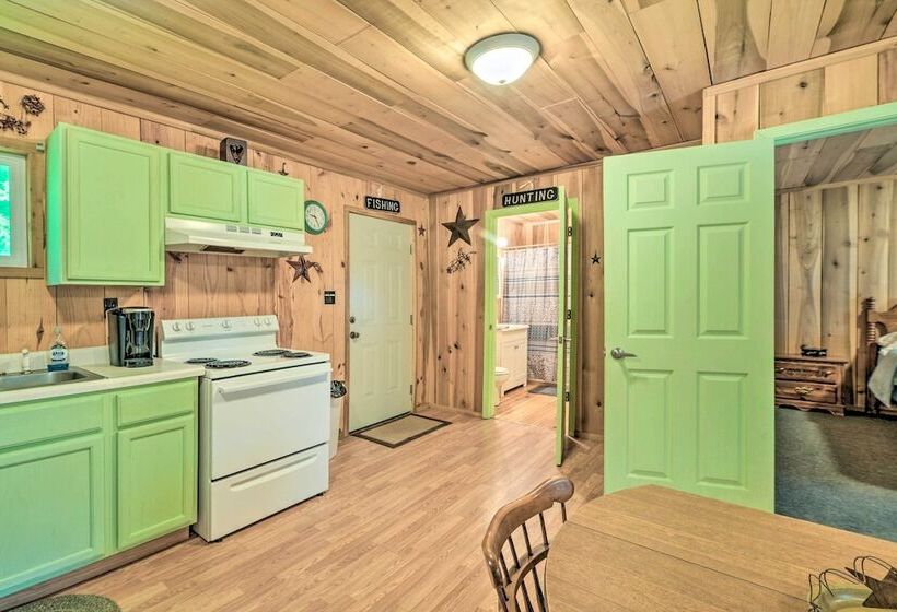 Rustic Cabin On Farm ~ 4 Mi To Kentucky Lake!