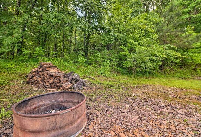 Rustic Cabin On Farm ~ 4 Mi To Kentucky Lake!
