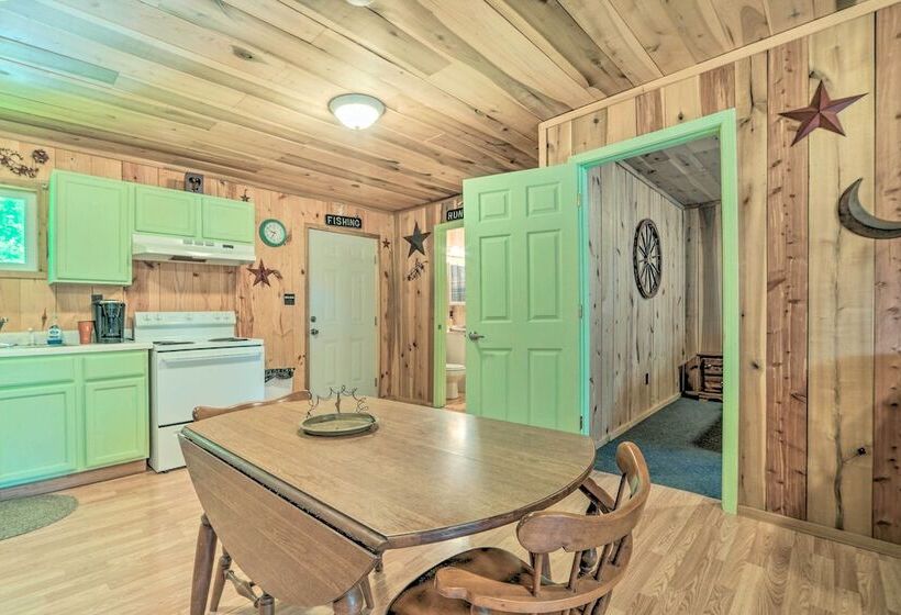 Rustic Cabin On Farm ~ 4 Mi To Kentucky Lake!