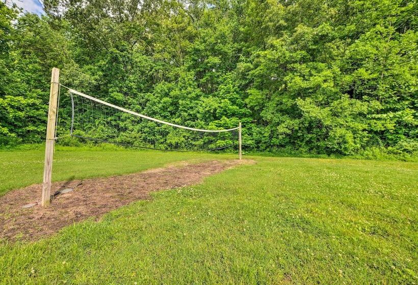 Rustic Cabin On Farm ~ 4 Mi To Kentucky Lake!