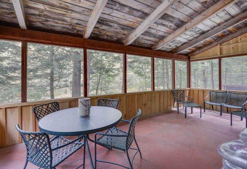 Rustic, Cozy Cabin W/ Easy Ski And Beach Access!