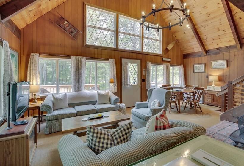 Rustic, Cozy Cabin W/ Easy Ski And Beach Access!