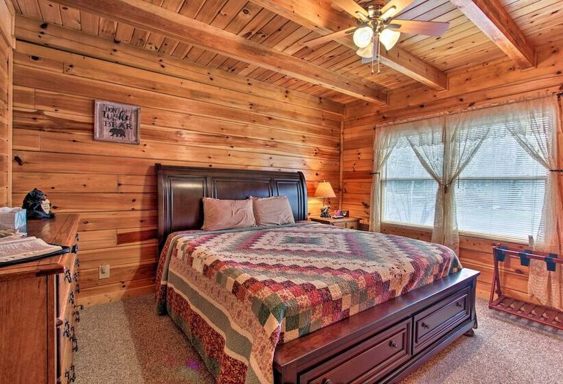 Rustic Sevierville Cabin W/ Covered Porch!
