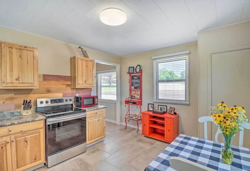 Arkansas Fishing Getaway: Near Norfork River!