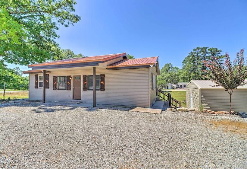 Arkansas Fishing Getaway: Near Norfork River!