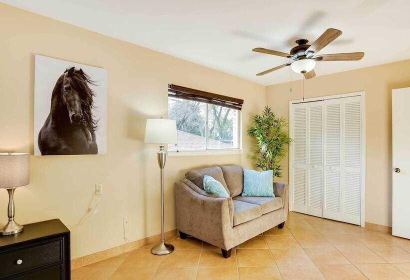 San Antonio Home: Near Nature, Parks & Trails