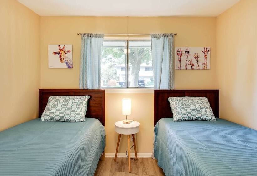 San Antonio Home: Near Nature, Parks & Trails