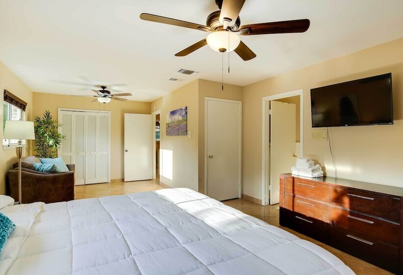 San Antonio Home: Near Nature, Parks & Trails