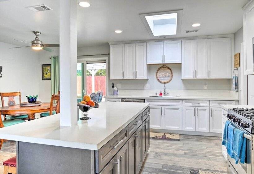 San Marcos Home W/ Patio & Grill   Walk To Lake!