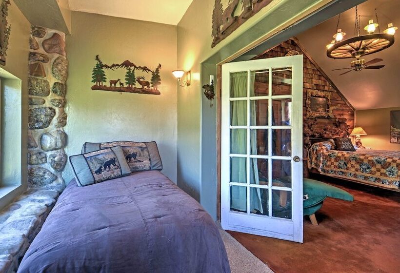 Sasquatch Inn  Retreat Near Fishing & Hunting!