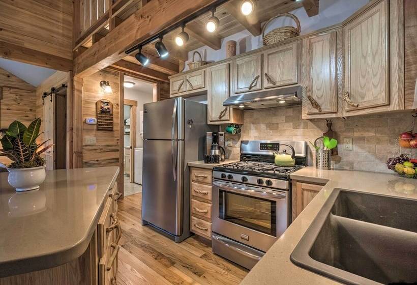 Sawyers Cabin W/ Hot Tub In Blue Ridge Mtns!