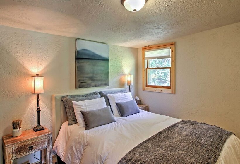 Scenic Lead Cabin: Steps To Terry Peak Ski Area!