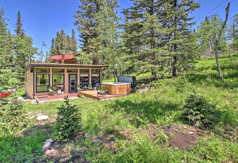 Scenic Lead Cabin: Steps To Terry Peak Ski Area!