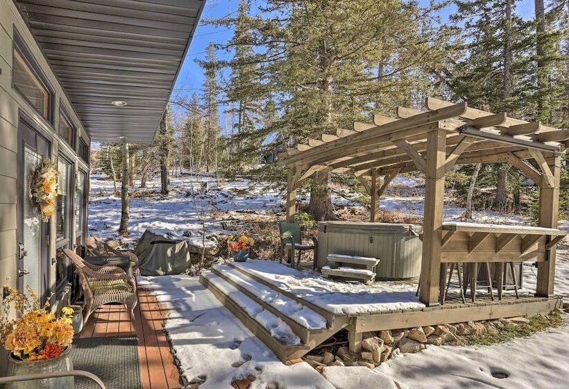Scenic Lead Cabin: Steps To Terry Peak Ski Area!
