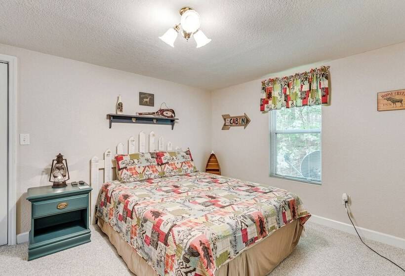 Secluded Cabin W/ Porch   7 Miles To Lake Chatuge!