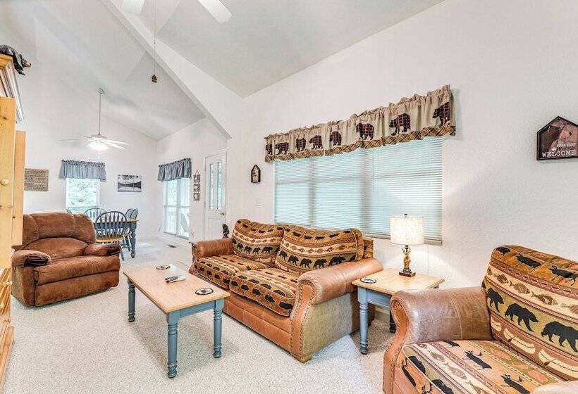 Secluded Cabin W/ Porch   7 Miles To Lake Chatuge!