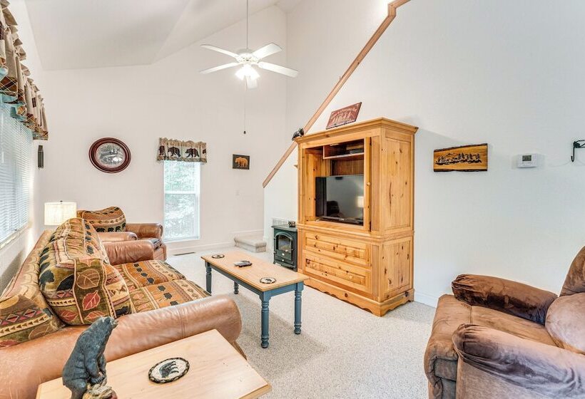 Secluded Cabin W/ Porch   7 Miles To Lake Chatuge!