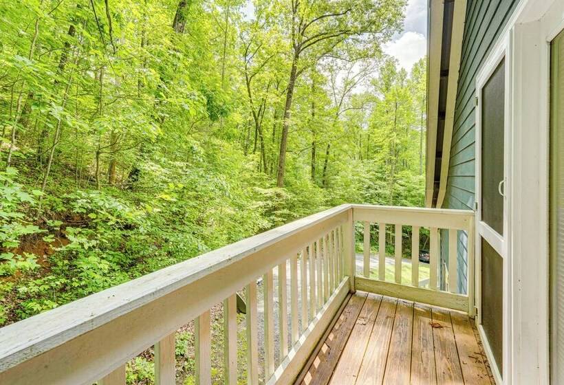 Secluded Cabin W/ Porch   7 Miles To Lake Chatuge!