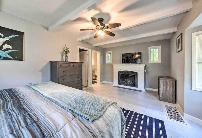 Secluded Florissant Home W/ Private Hot Tub!