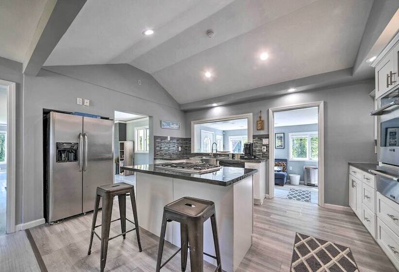 Secluded Florissant Home W/ Private Hot Tub!