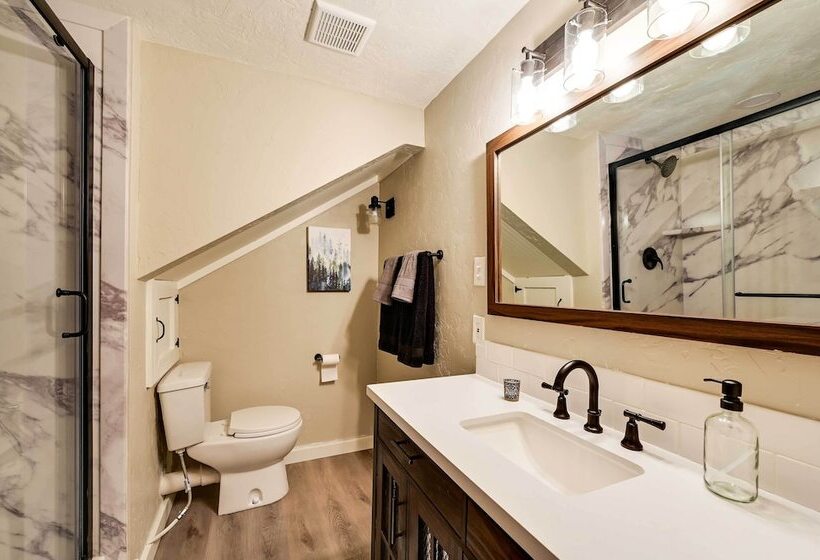 Secluded Garden Valley Cabin W/ Deck & Views!