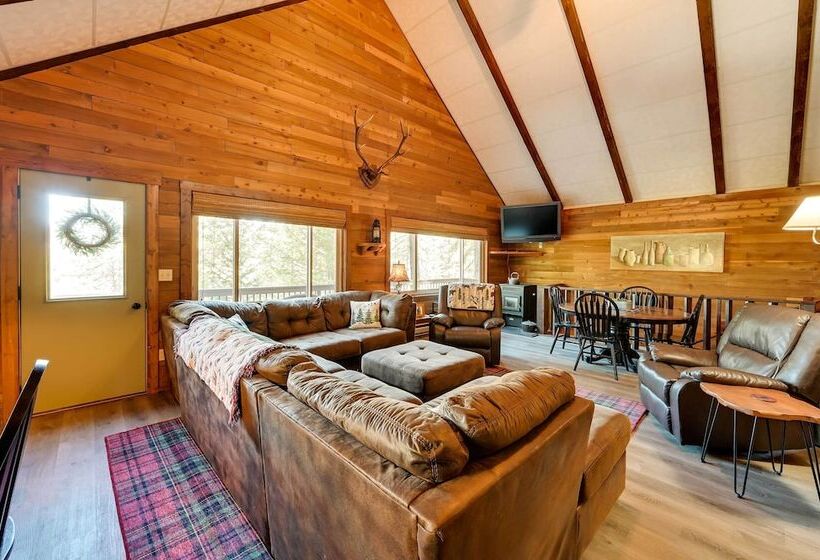 Secluded Garden Valley Cabin W/ Deck & Views!