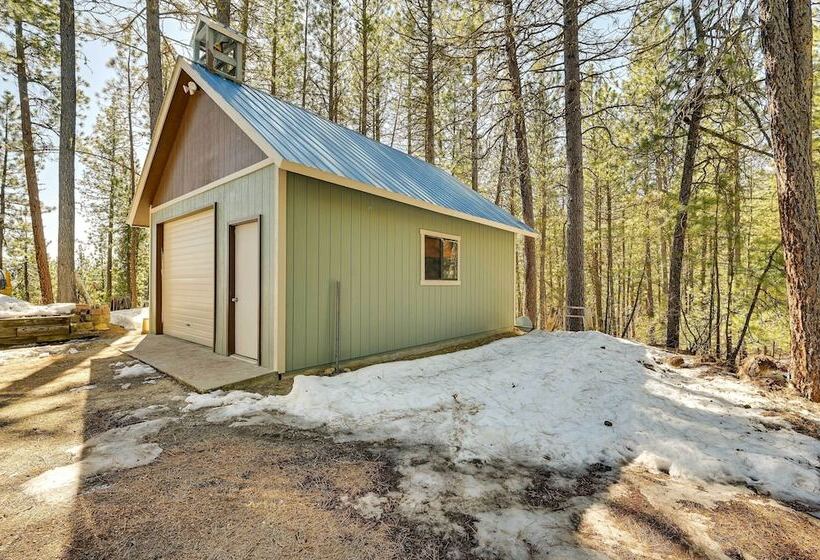 Secluded Garden Valley Cabin W/ Deck & Views!
