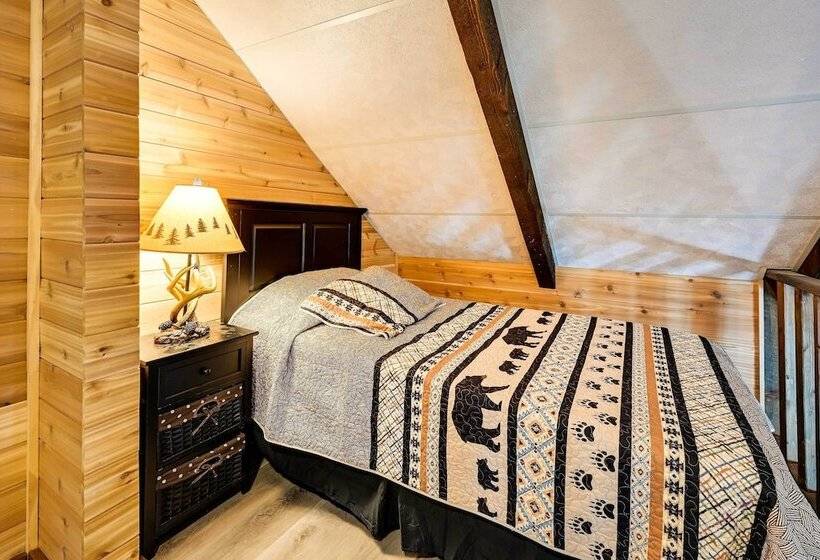 Secluded Garden Valley Cabin W/ Deck & Views!