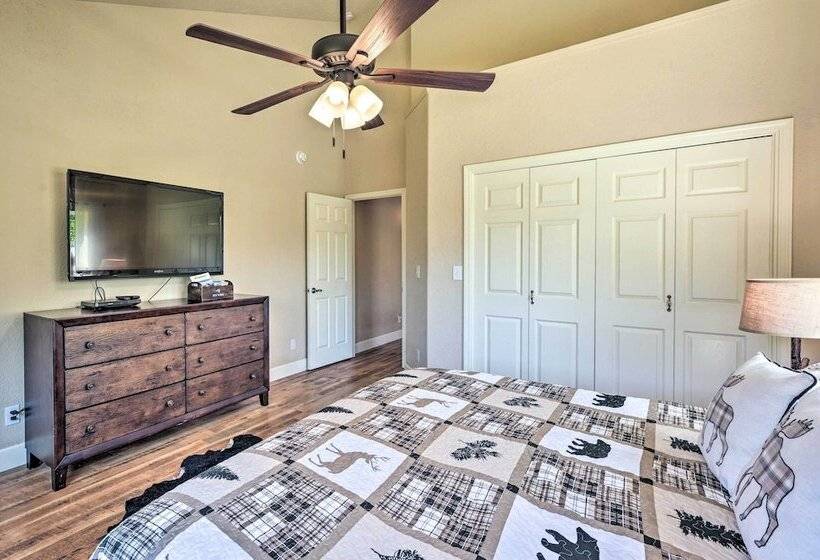 Luxury Retreat In Natl Forest Near Lakes & Trails