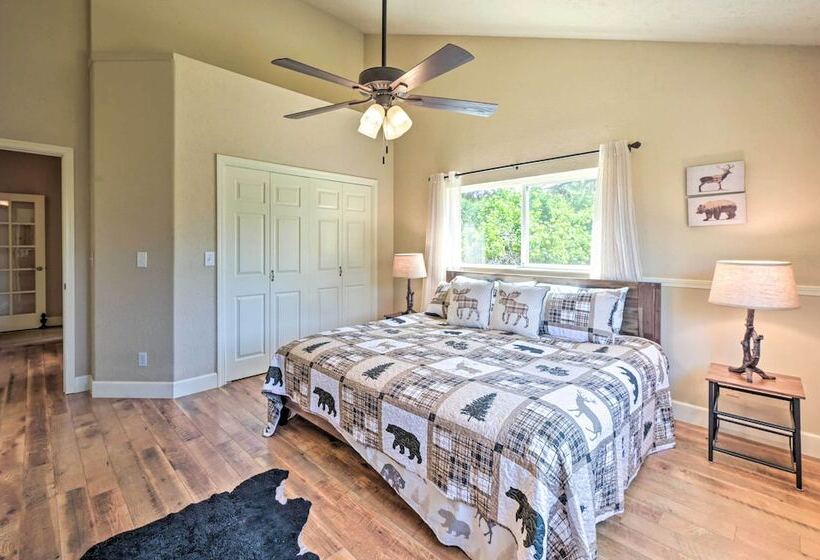 Luxury Retreat In Natl Forest Near Lakes & Trails