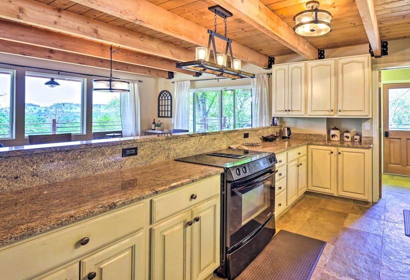 Luxury Retreat In Natl Forest Near Lakes & Trails