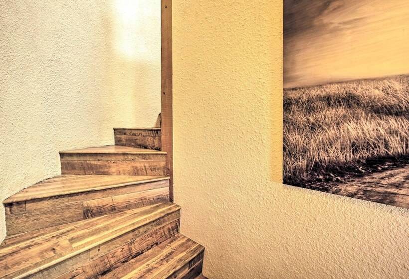 Luxury Retreat In Natl Forest Near Lakes & Trails