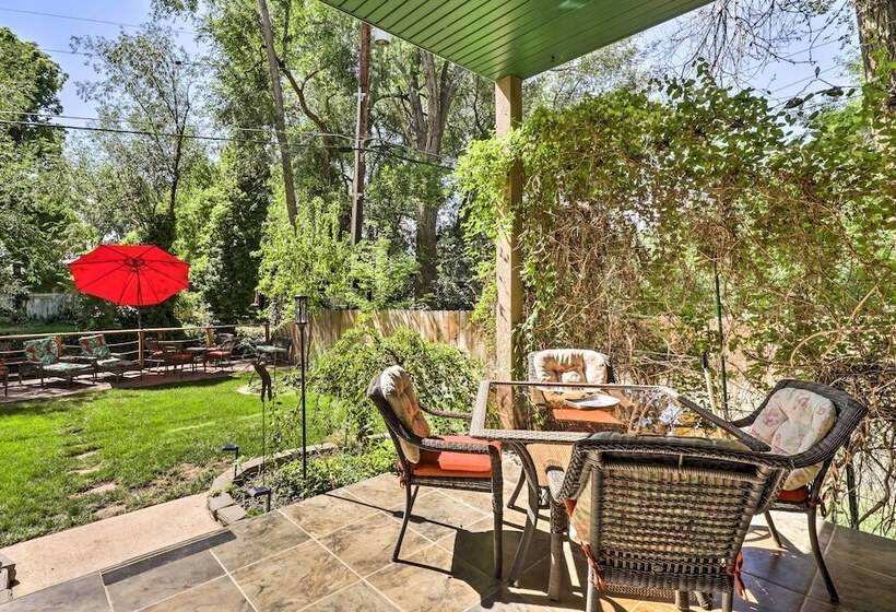 Secluded Home W/ Hot Tub & Mountain Views!